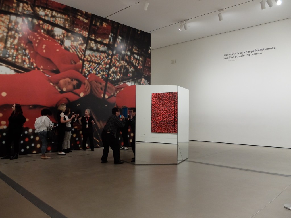 Contempler l&rsquo;infini avec Yayoi Kusama à The Broad&nbsp;Museum