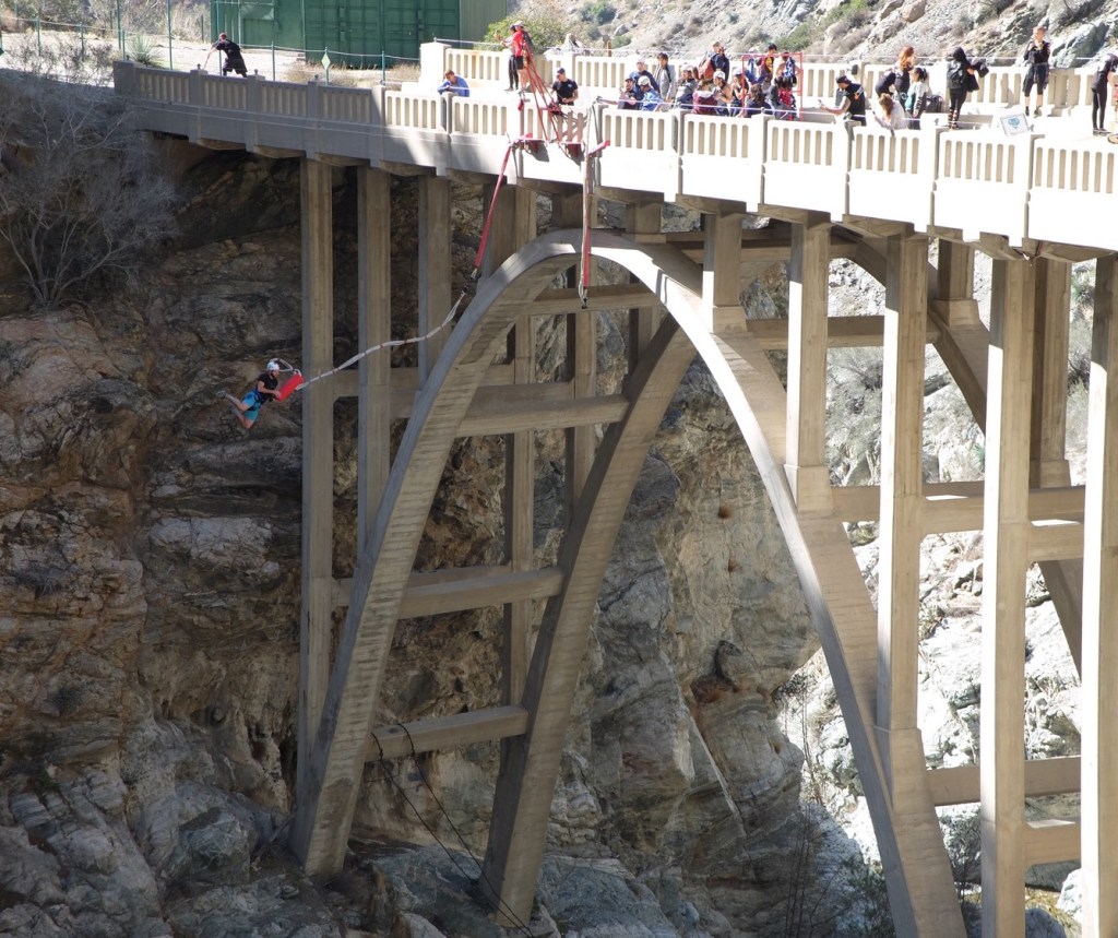 &laquo;&nbsp;Bridge to Nowhere&nbsp;&raquo;: Une randonnée qui ne mène nulle&nbsp;part