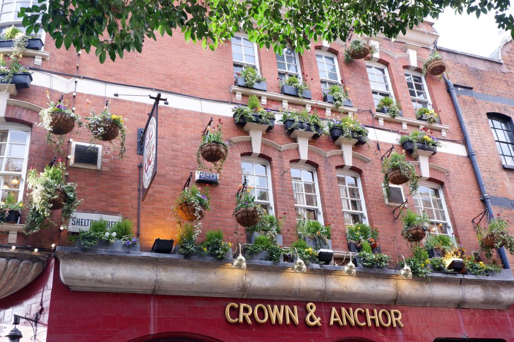 London calling : en marches d&rsquo;escaliers et en couleurs&nbsp;(1/3)