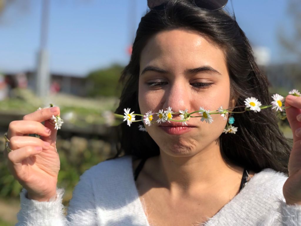 Nostalgie printanière en instantanés et couronnes de&nbsp;fleurs