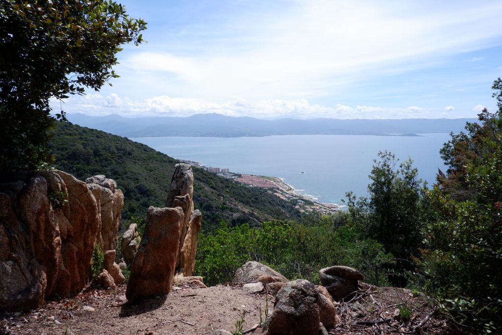 Traversée express de la Corse (4/4) : sur le sentier des Crêtes à&nbsp;Ajaccio