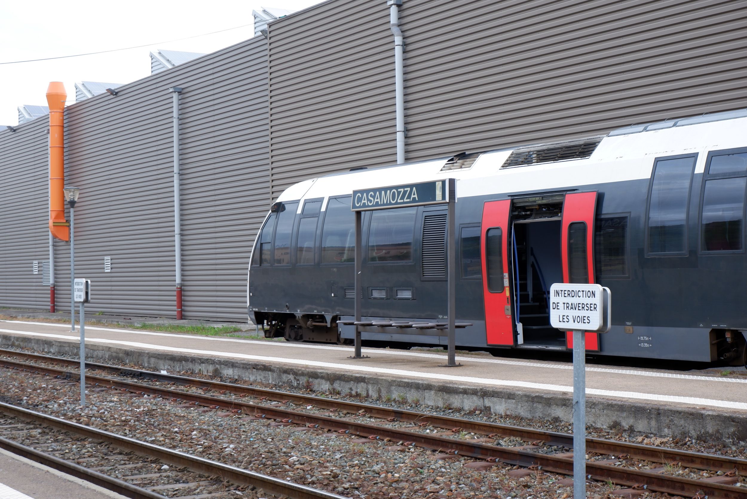 un train à la gare de Casamozza